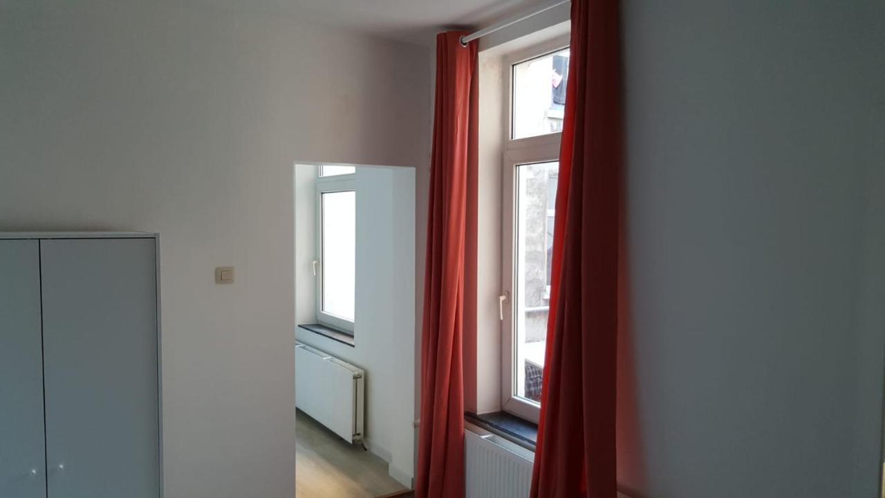 Central Yellow Apartment Bruxelles Extérieur photo
