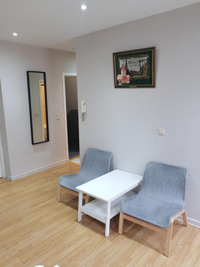 Central Yellow Apartment Bruxelles Extérieur photo