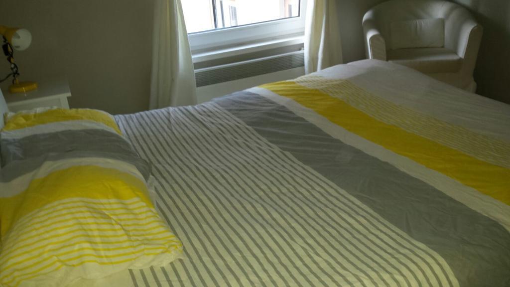Central Yellow Apartment Bruxelles Extérieur photo