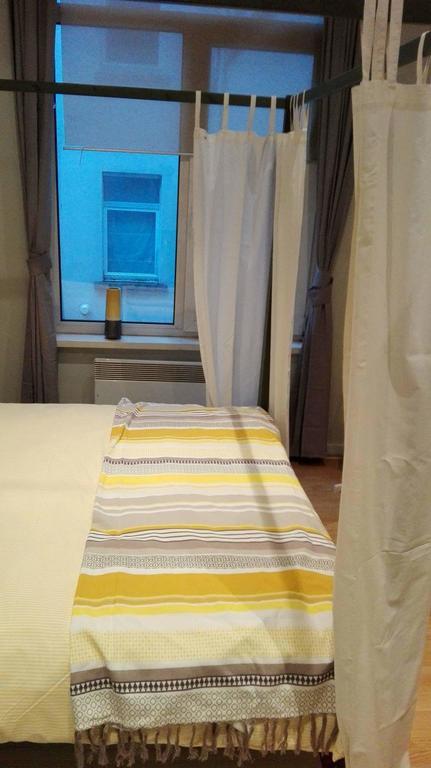 Central Yellow Apartment Bruxelles Extérieur photo